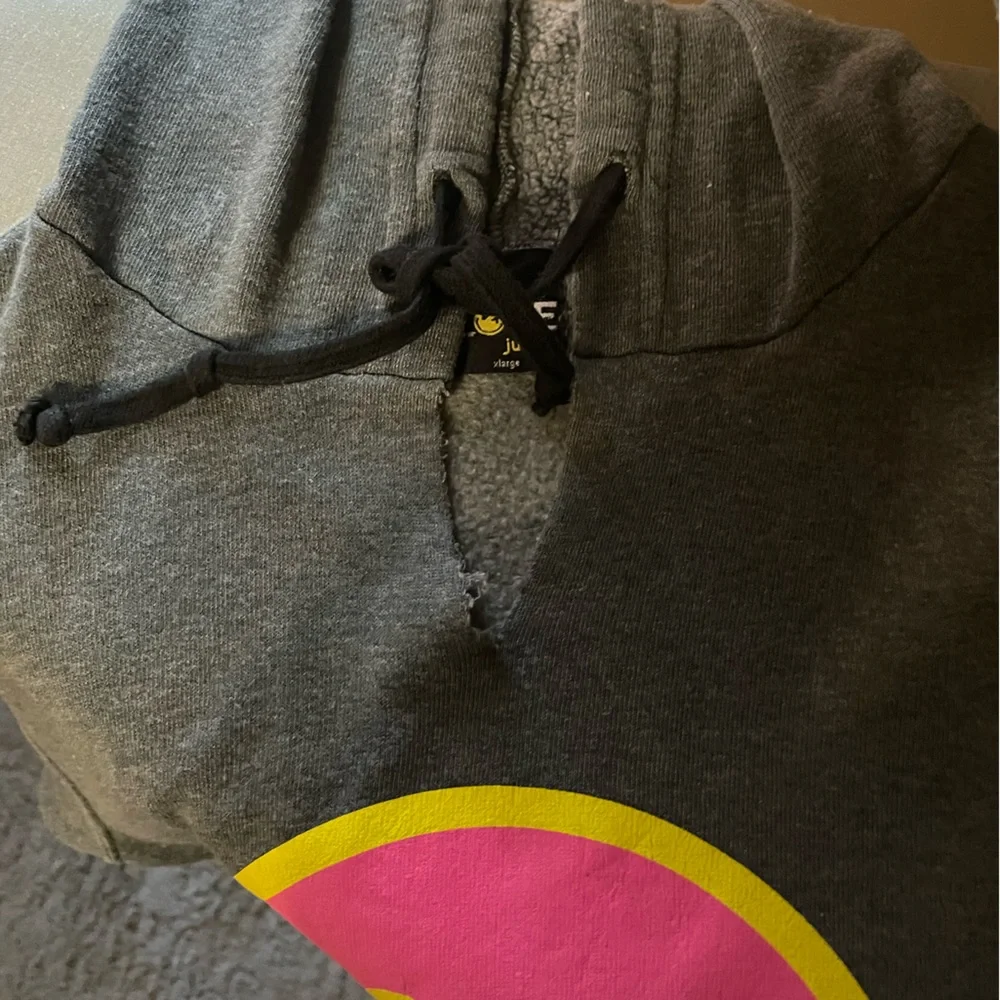 Junk Food Women’s Pullover Hoodie Gray Pink Smiley Face Top, XL
